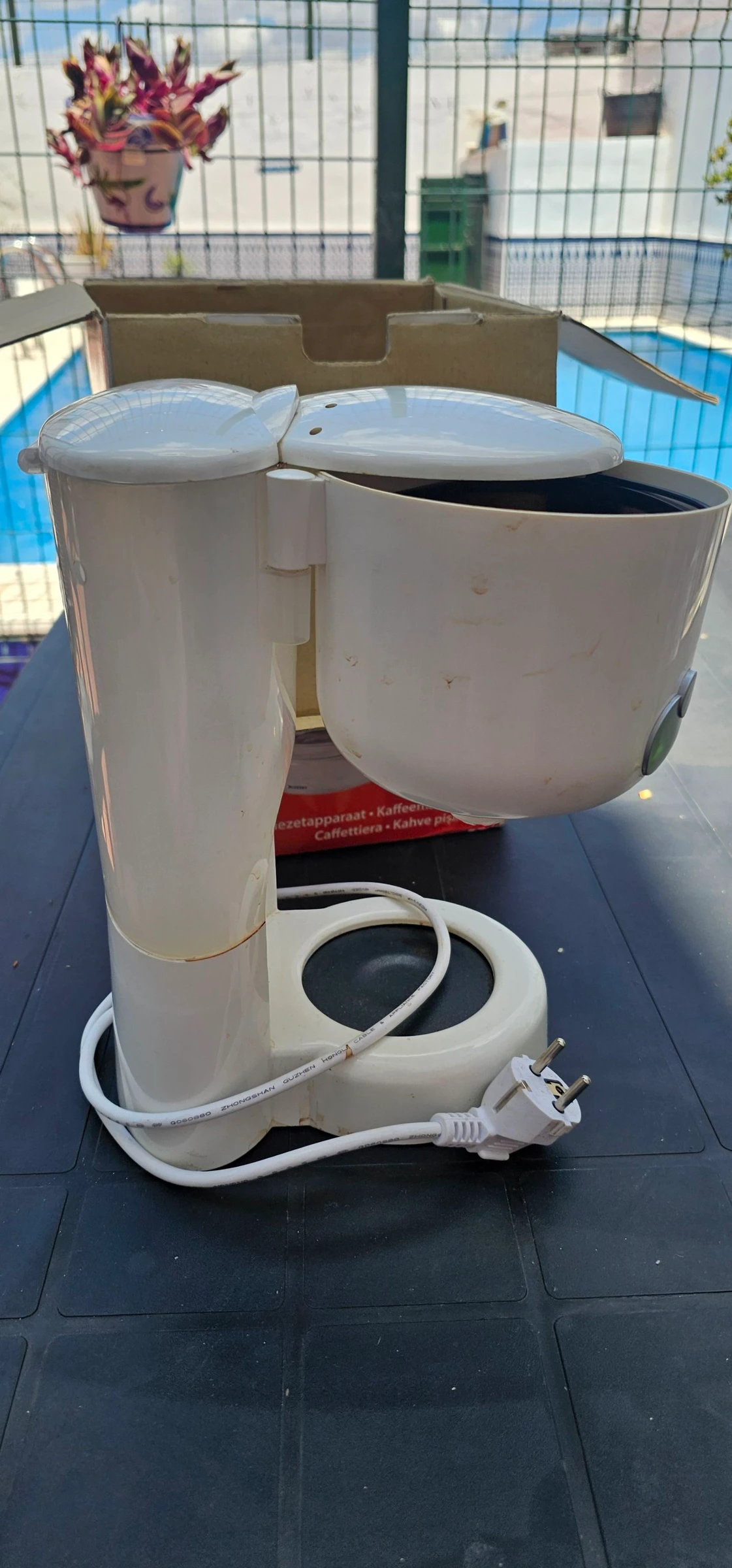 Coffee maker with reusable filter – photo 7
